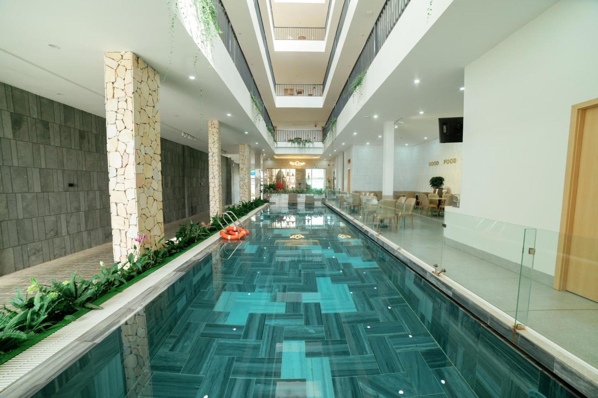 Diora Hotel Pleiku By Hos Экстерьер фото